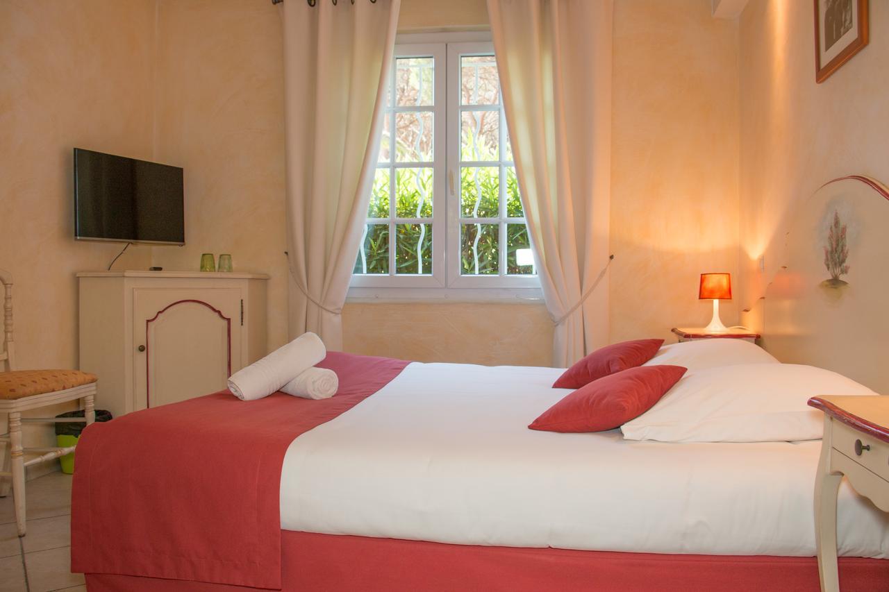 Hotel & Spa La Villa Сен Максим Екстериор снимка