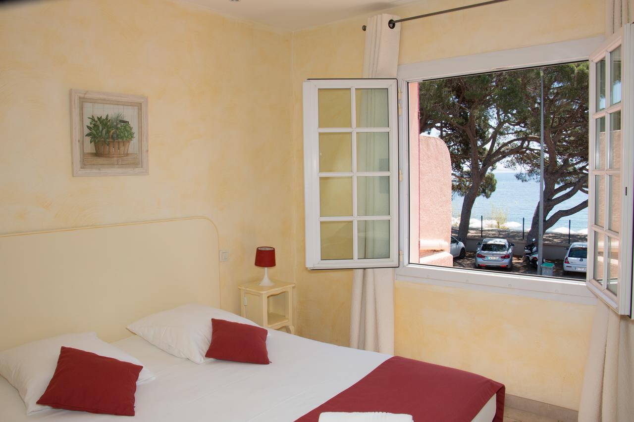 Hotel & Spa La Villa Сен Максим Екстериор снимка