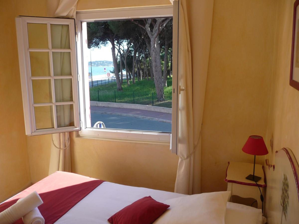 Hotel & Spa La Villa Сен Максим Екстериор снимка