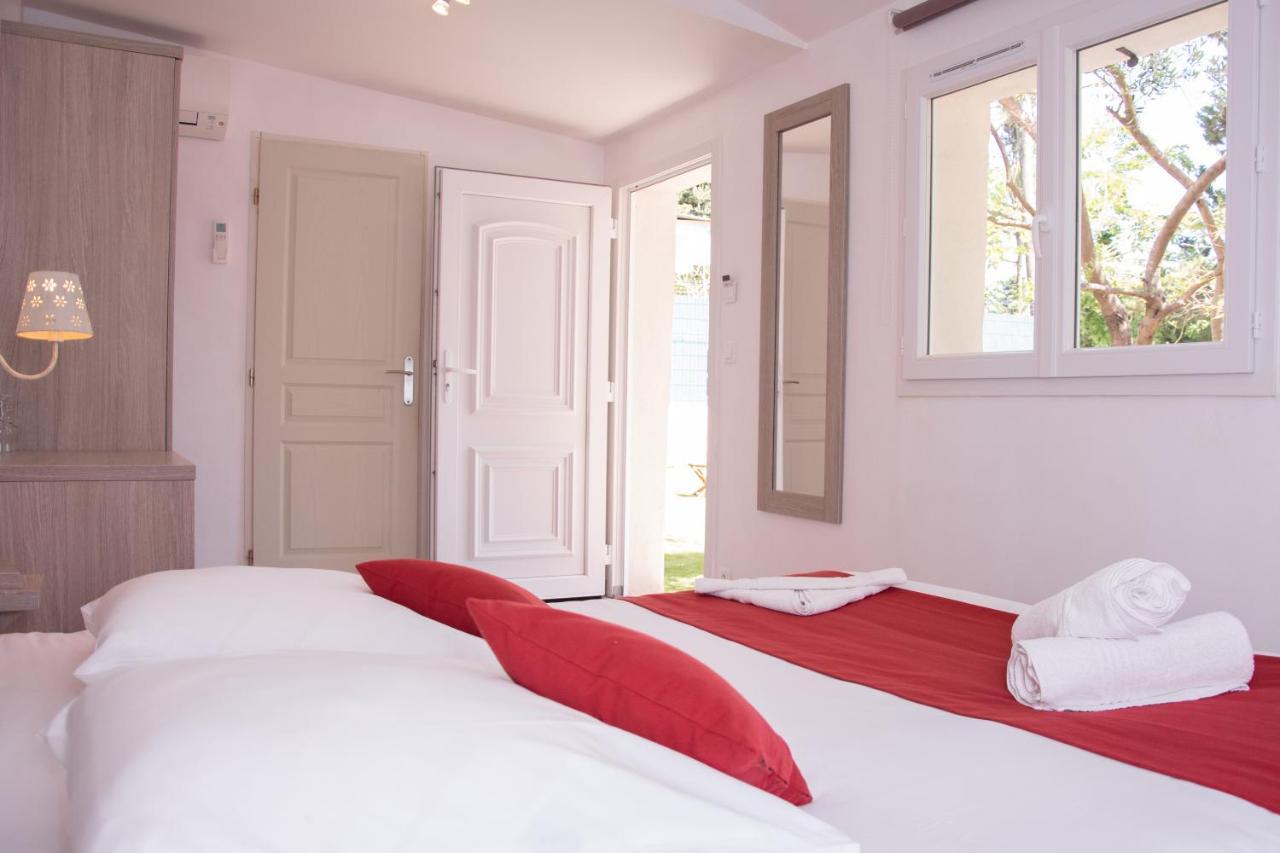Hotel & Spa La Villa Сен Максим Екстериор снимка